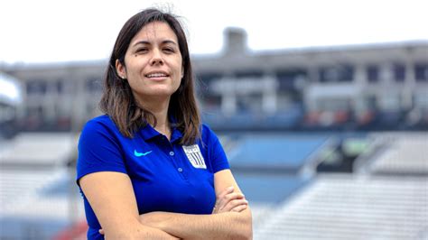 Sisy Quiroz Jefa De Fútbol Femenino De Alianza Lima “queremos El