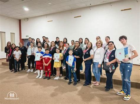 Entrega de documentación Familias Montessori de Corazón Instituto