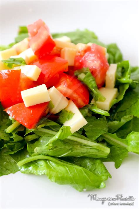 Salada de Rúcula Tomate e Queijo Receitas do Bem Manga Pimenta