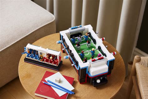 LEGO Ideas 21337 Foosball Table kopen? Nu beschikbaar met twee cadeaus ...