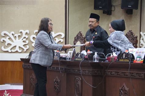 Setda Prov Kalteng Wakili Gubernur Sekda Hadiri Rapat Paripurna