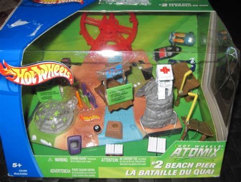 Hot Wheels Atomix Beach Pier 2 Micro Vehicles Playset Sealed Rare 1940391327