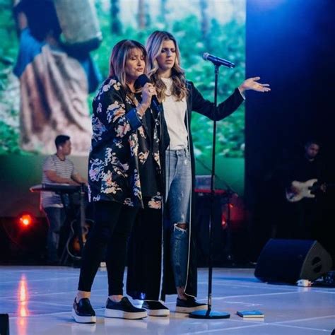 Brooke Fraser Ligertwood 2018 Hillsong Brookeligertwood Godly Woman