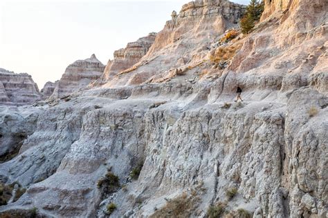 How to Hike the Notch Trail in Badlands National Park – Earth Trekkers