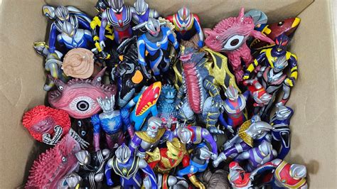 Ultraman And Monsters Falling Into The Hole Diy Belt Conveyor Youtube