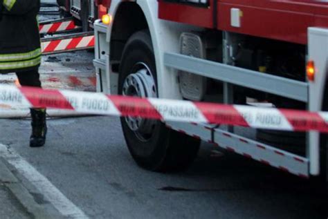 Incidente Mortale Sul Lavoro A Savona Operaio Enne Perde La Vita