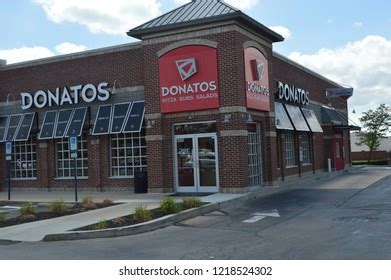 18 Donatos pizza Images, Stock Photos & Vectors | Shutterstock