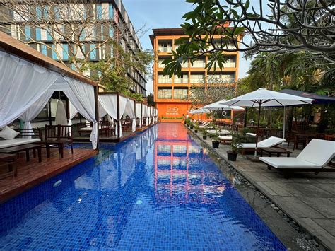 sinq  party hotel  stags allowed goa hotel