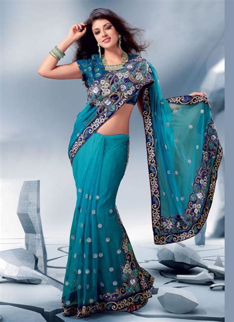 Pin on Sari or Saree : Traditional Garment of Indian Women