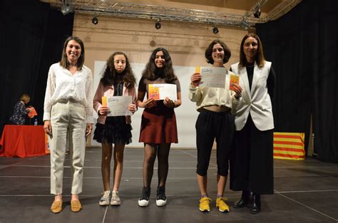 Tres Alumnas Del Instituto Torre Del Rey De Oropesa Del Mar