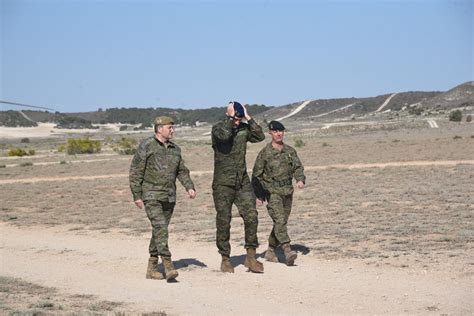 FotogalerÍa Visita De Felipe Vi A Las Maniobras Militares De La Otan En San Gregorio Y Al