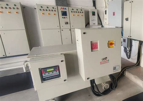 Three Phase Oil Cooled Servo Voltage Stabilizer 125kva For Industrial