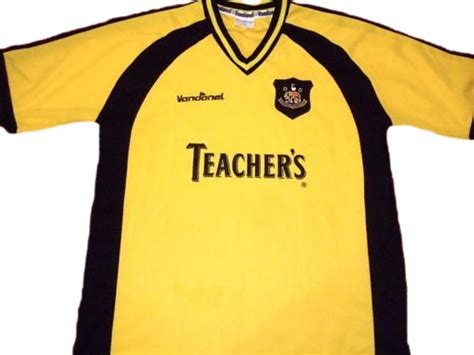 Dumbarton FC 2003-04 Kits