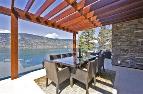 Garde Corps Terrasse En Verre Avec Pergola En Bois Et Coin Repas Diy