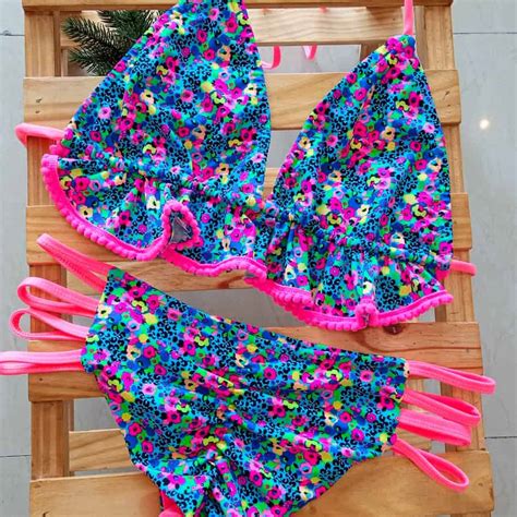 Traje de baño faralaos floreado Talla L bikini Somos Coquetas