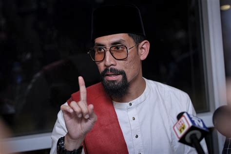 mais  terima kenyataan bertulis ustaz don kosmo digital