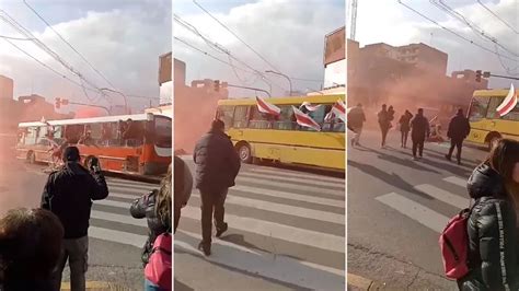 Video El Momento En El Que Dos Hinchas De River Plate Cayeron De Un