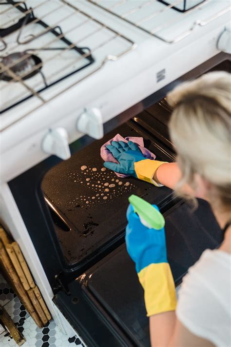 How To Remove Melted Plastic From The Oven Huliq