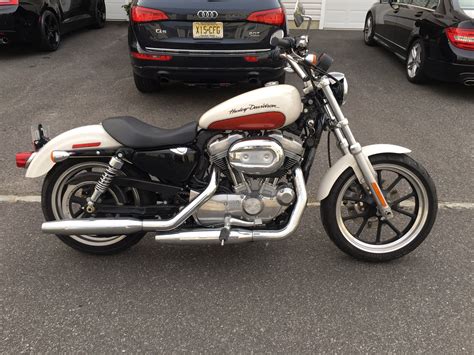 2011 Harley Davidson® Xl883l Sportster® 883 Superlow™ White Woolwich