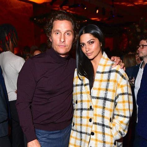 Matthew McConaughey Ehefrau Camila Alves räumt mit seinem Image auf