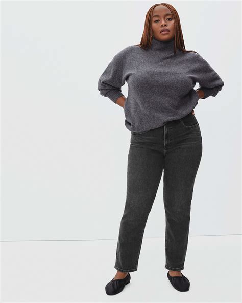 The Curvy Cheeky Straight Jean Washed Black Everlane