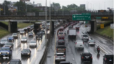 Hate Detroit traffic? Most major U.S. cities have it worse, study says