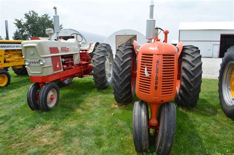 Photo Gallery: Massive Antique Tractor Collection 30 Years in the ...