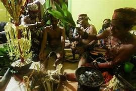 Dukunnya Menang Banyak Inilah Tradisi Ritual Aneh 5 Suku Indonesia