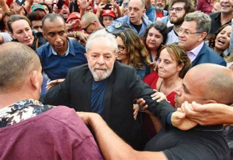 Lula Deixa Carceragem Da Pf Em Curitiba Agora Sudoeste