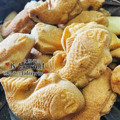 Kuih Bahulu Food Drinks Homemade Bakes On Carousell