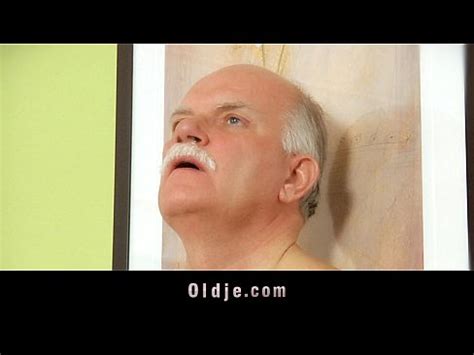 Joven Amante Caprichosa Folla Con Su Viejo Mayordomo XVIDEOS