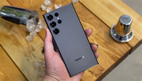 Samsung Boleh Menggunapakai Kamera Zum Dilipat Pada Galaxy S24 Ultra