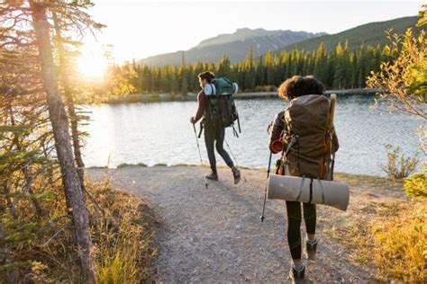 5 Top Hiking Gear for Beginners to Kickstart their Hiking Journey