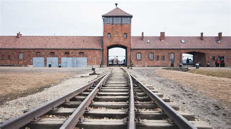 One Day In Auschwitz Youtube