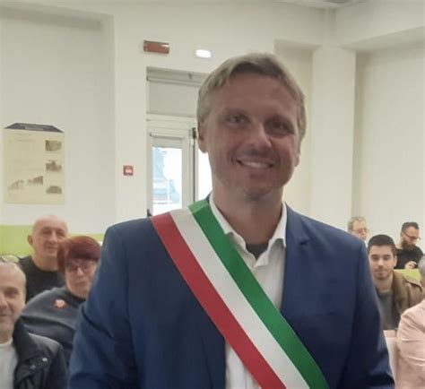 Il Prefetto Ordina La Protezione Del Sindaco