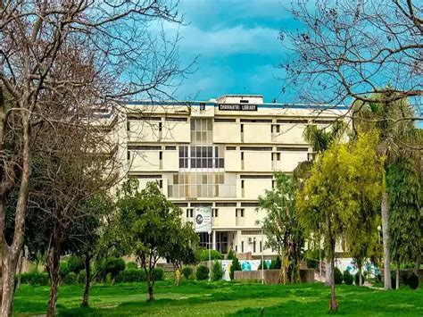 Jammu University Infrastructure: Library, Hostel, Labs, Gym, Auditorium ...