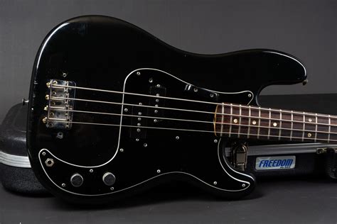 1977 Fender Precision Bass Black Guitarpoint