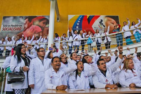 Médicos Integrales Comunitarios se forman con vocación de servicio al