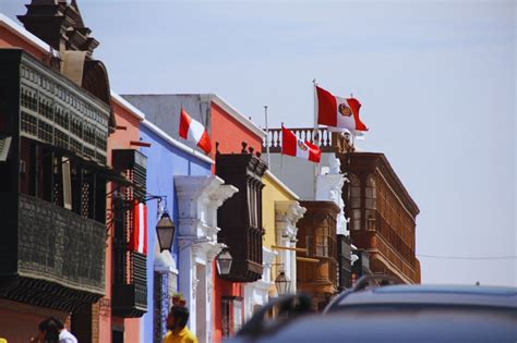 Trujillo Si No Izas La Bandera En Tu Casa Por Fiestas Patrias Te