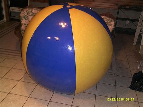 72 Giant Beachball By Inflatable World 1872059323