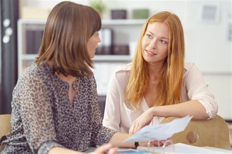 ¿cómo Puedo Aprender A Escuchar A Los Demás Cosas De Mujer