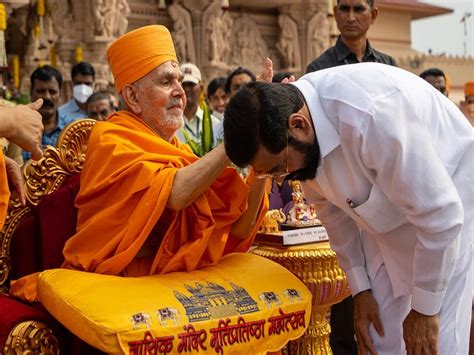 नासिक में भव्‍य और विशाल बीएपीएस स्‍वामी नारायण मंदिर में हुई मूर्ति