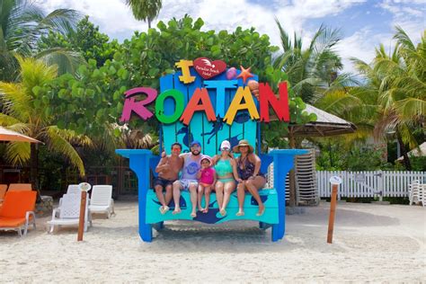 Book Paradise Beach Hotel in Roatan | Hotels.com