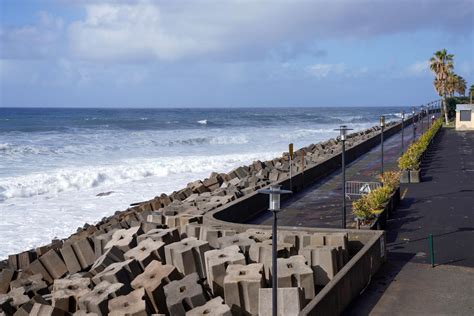 Antes e depois: Ondas ‘quebraram’ mas sobreviveram às obras no Jardim do Mar