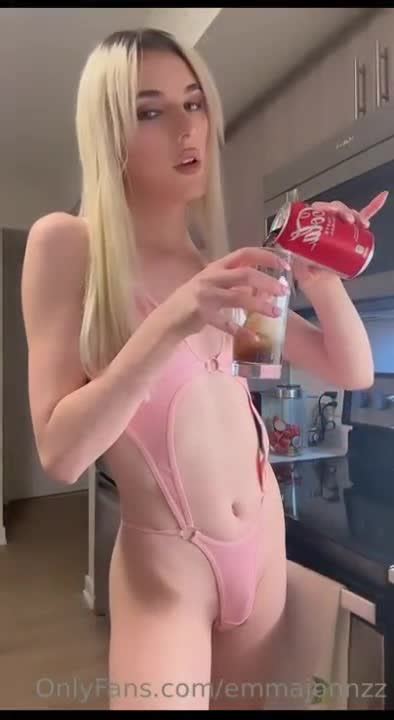 Blonde TS Barbie AShemaletube