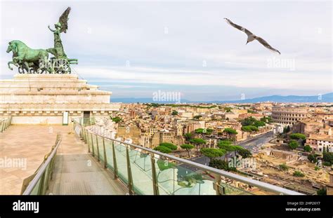 Titus Arch Quadriga Hi Res Stock Photography And Images Alamy