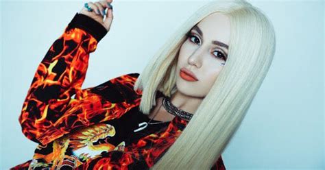 Pop Crave On Twitter Avamax Talks To Zanelowe About Working On Her