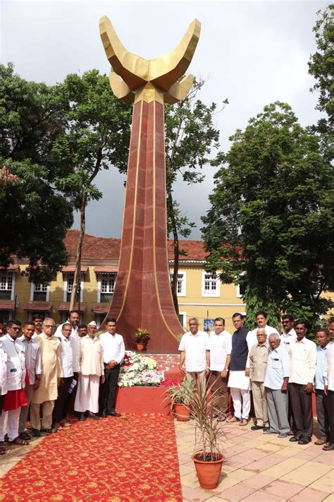 Dr Pramod Sawant On Twitter Paid Tributes To DrRamManoharLohia The