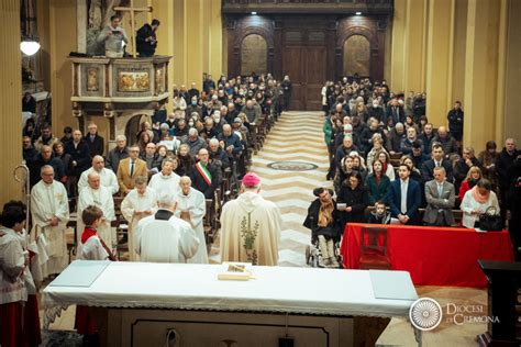 Ordinato A Castelleone Mario Pedrinazzi La Chiesa Cremonese Abbraccia