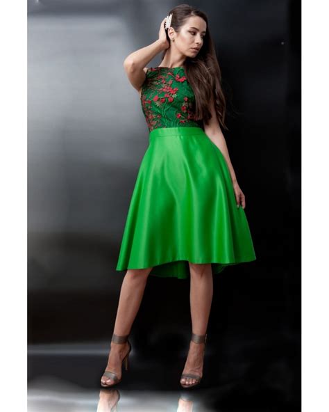 Rochie Verde Tafta Cu Bust Din Dantela